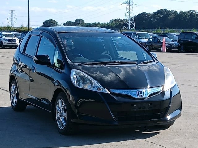 2011 Honda FIT HV