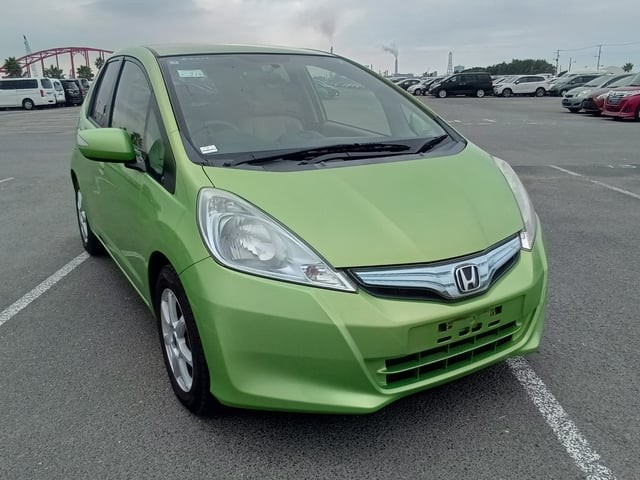 2012 Honda FIT HV