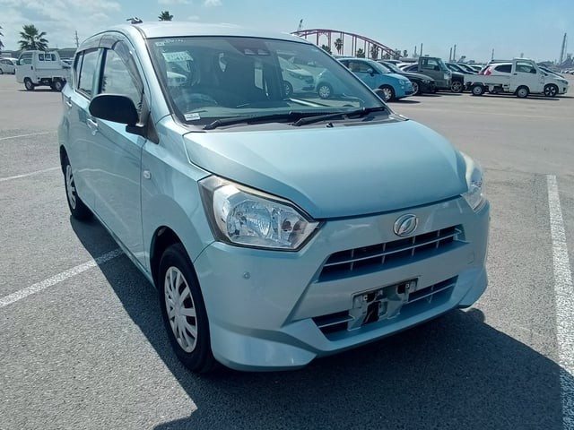 2018 Daihatsu Mira ES