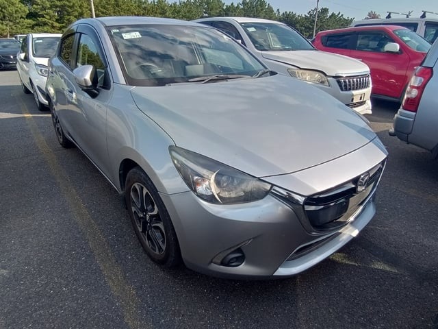 2017 Mazda Demio