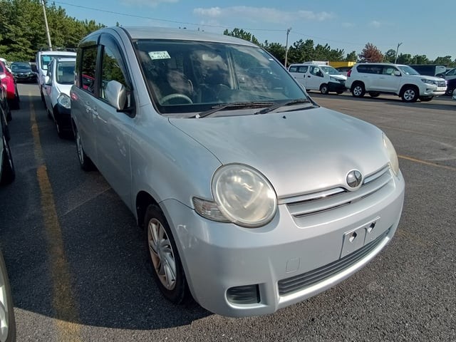 2009 Toyota Sienta