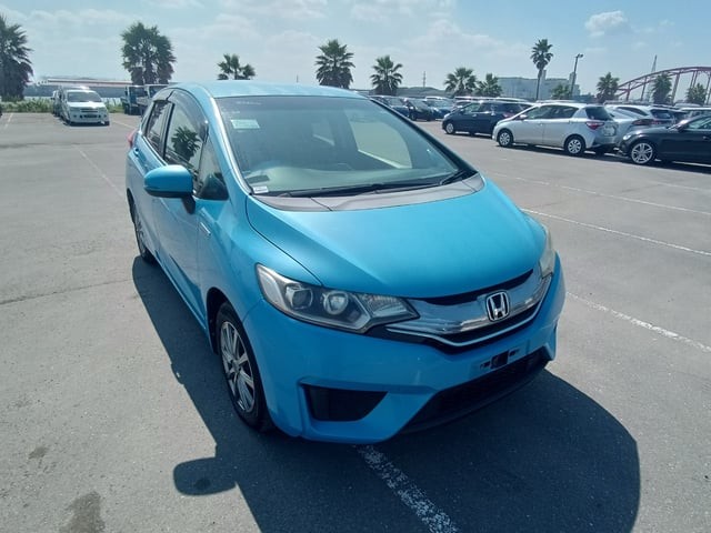 2013 Honda FIT HV