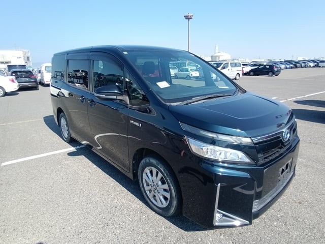 2018 Toyota Voxy HV