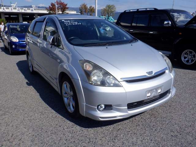 2004 Toyota Wish
