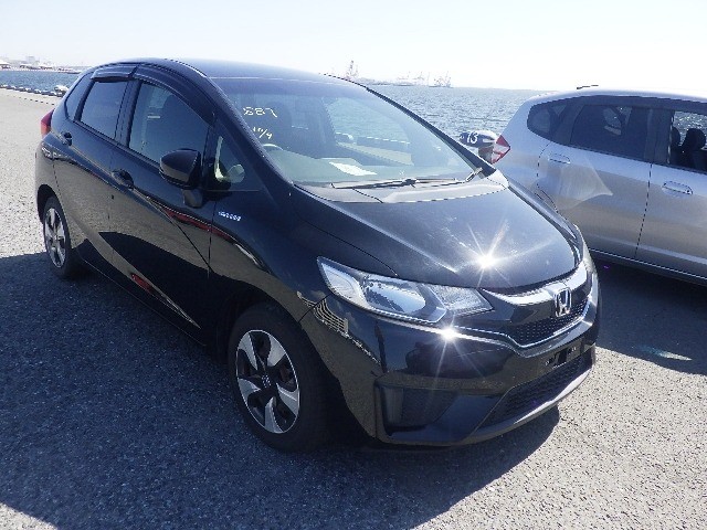 2015 Honda FIT HV
