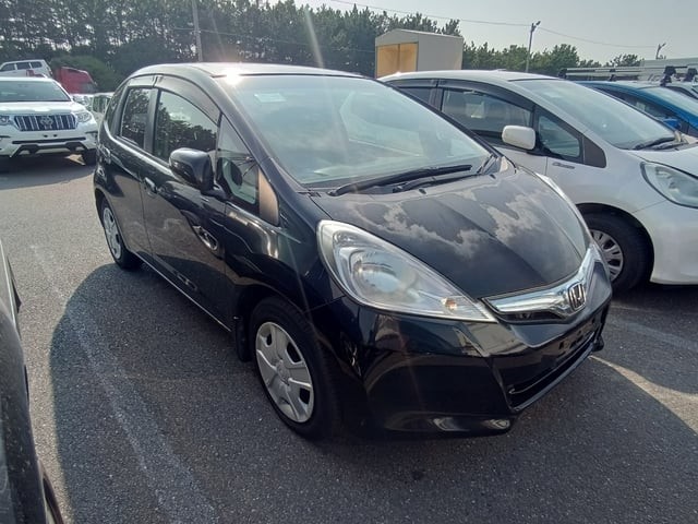 2011 Honda FIT HV