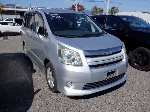 2007 Toyota Noah
