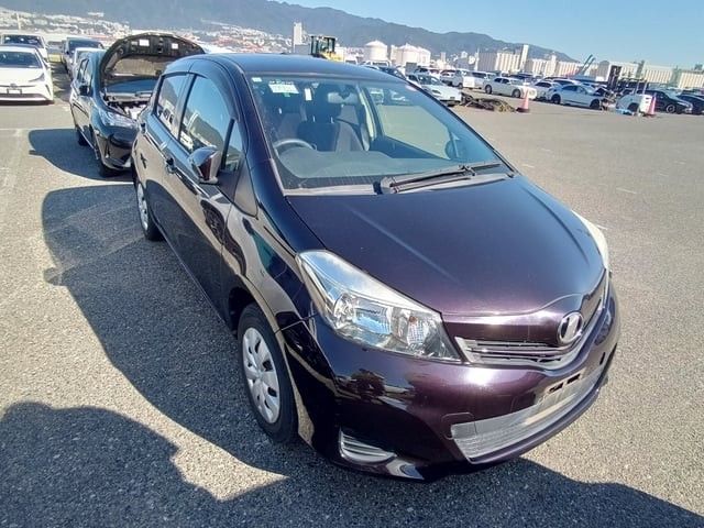 2013 Toyota Vitz