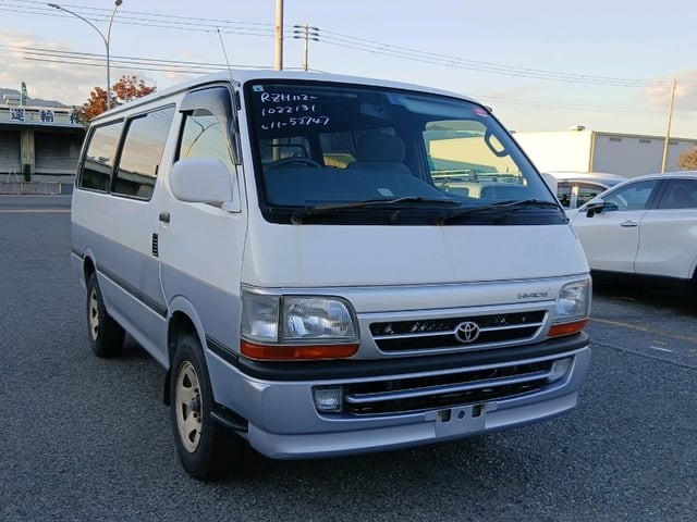 2003 Toyota Hiace V