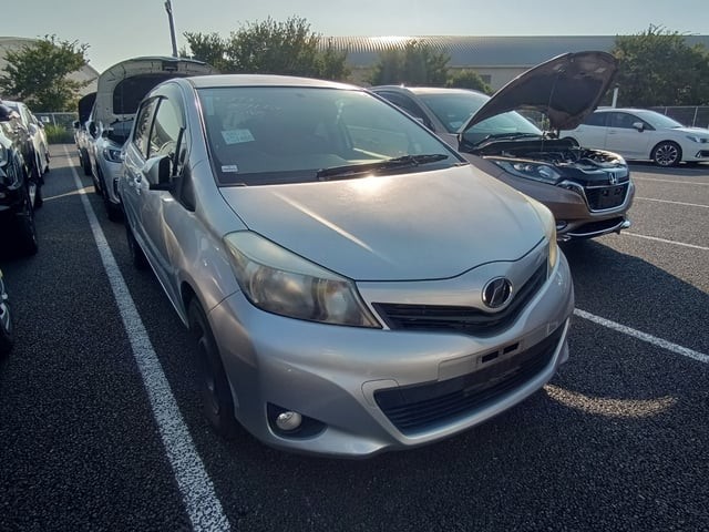 2012 Toyota Vitz