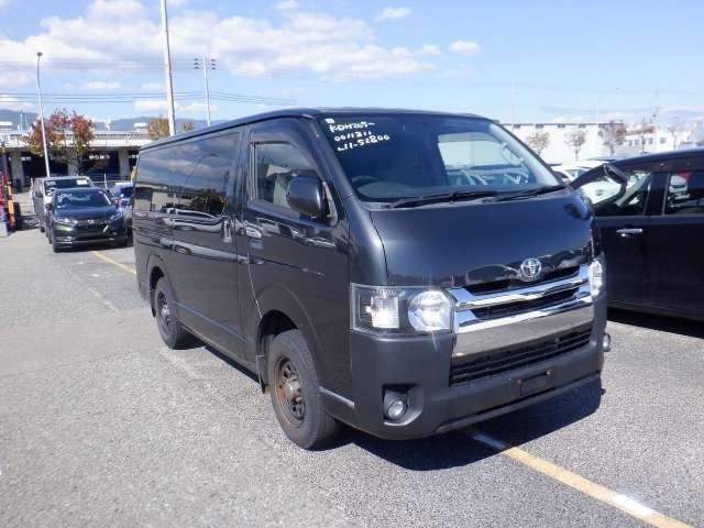 2005 Toyota Hiace V