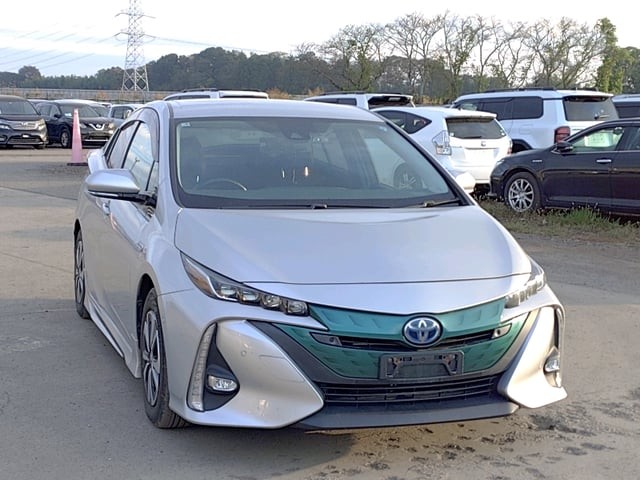 2017 Toyota Prius PHV