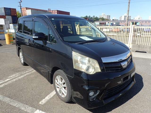 2010 Toyota Noah