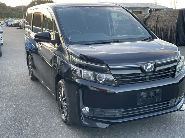 2015 Toyota Voxy