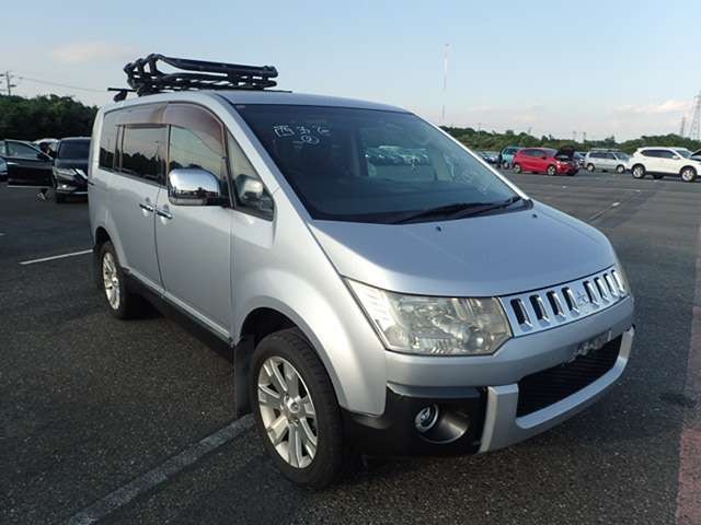 2009 Mitsubishi Delica D5