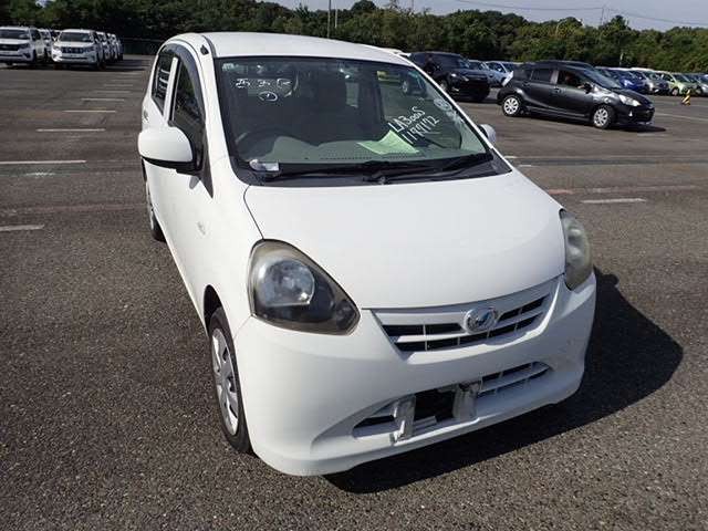 2013 Daihatsu Mira ES