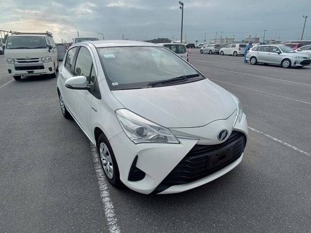 2019 Toyota Vitz HV