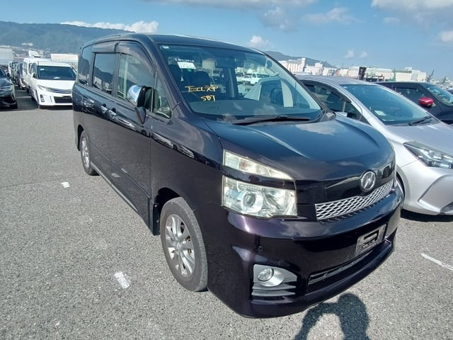 2012 Toyota Voxy