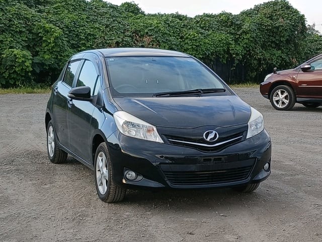 2012 Toyota Vitz