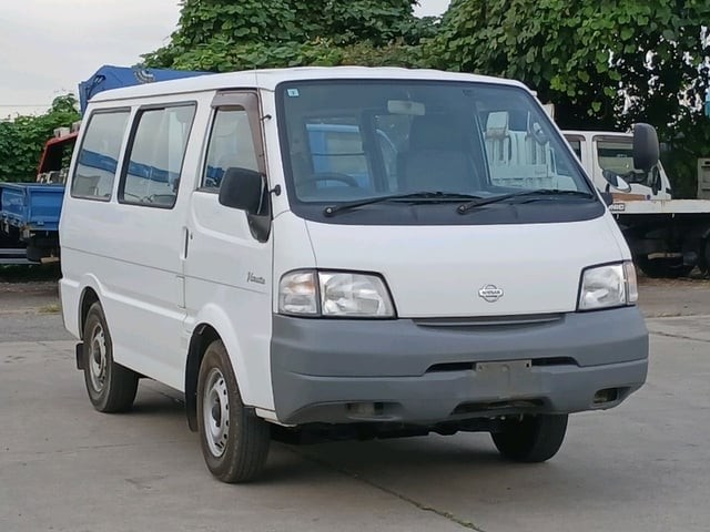 2001 Nissan Vanette V