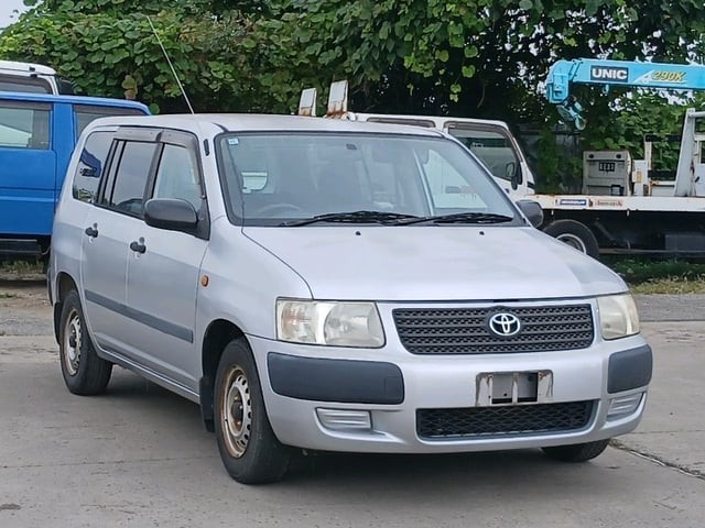 2004 Toyota Succeed