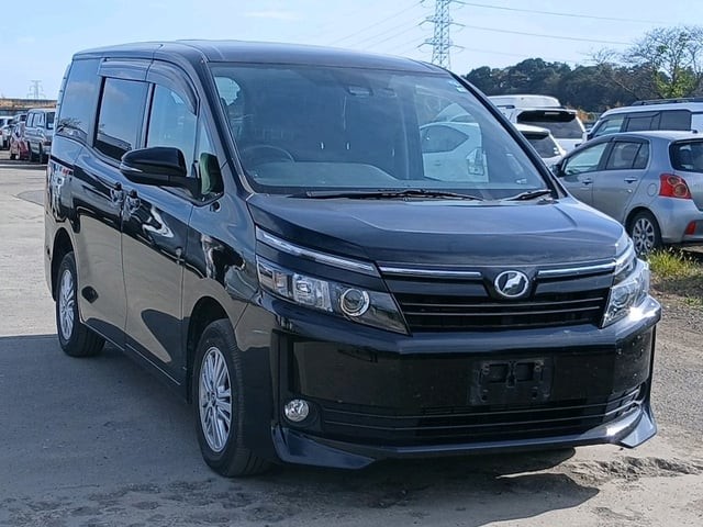 2017 Toyota Voxy