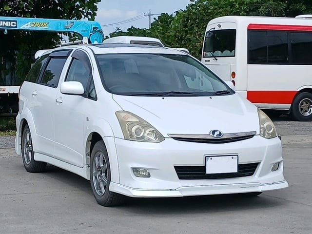 2005 Toyota Wish