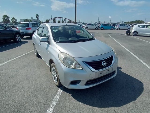 2012 Nissan Latio