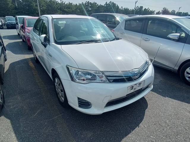 2013 Toyota Axio HV