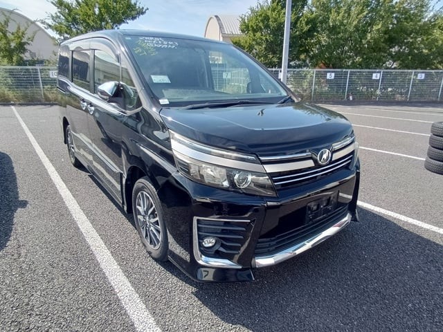 2016 Toyota Voxy