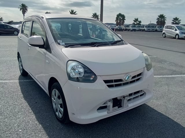 2011 Daihatsu Mira ES