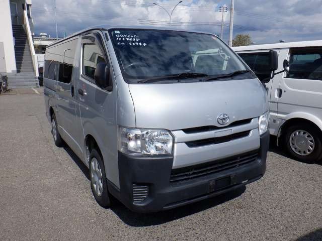 2019 Toyota Hiace V