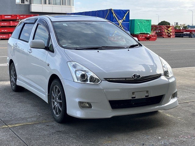 2005 Toyota Wish