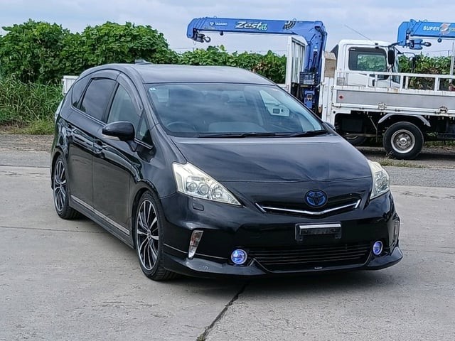 2012 Toyota Prius Alpha