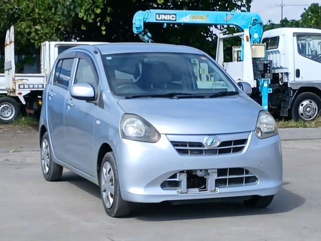 2013 Daihatsu Mira ES