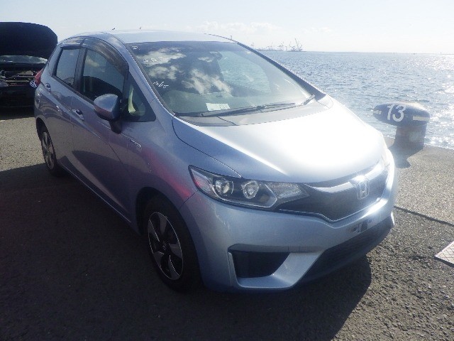2016 Honda FIT HV