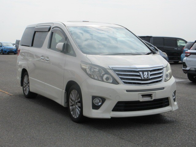 2014 Toyota Alphard