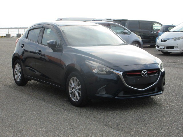 2016 Mazda Demio