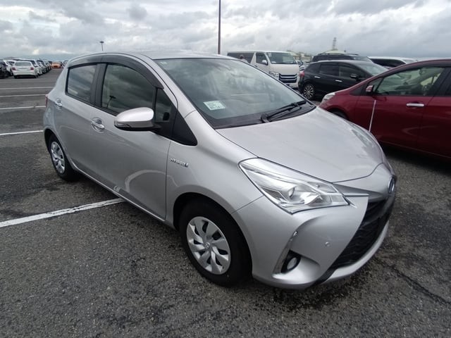 2018 Toyota Vitz HV