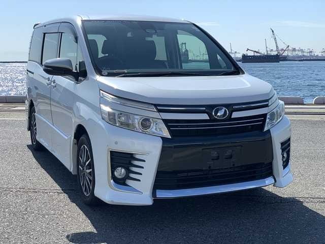 2016 Toyota Voxy