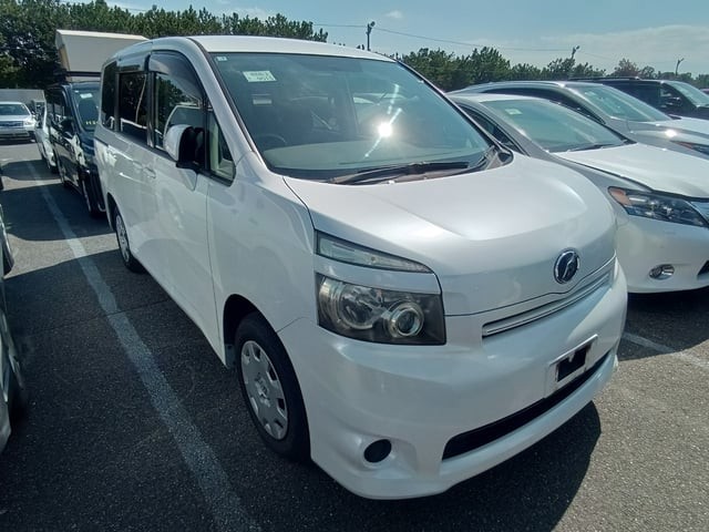 2008 Toyota Voxy