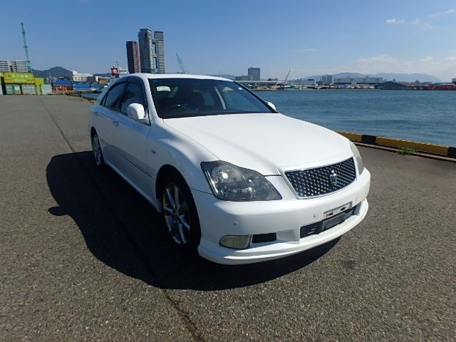 2005 Toyota Crown