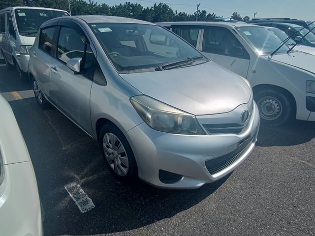 2011 Toyota Vitz
