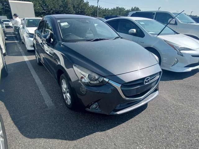 2015 Mazda Demio