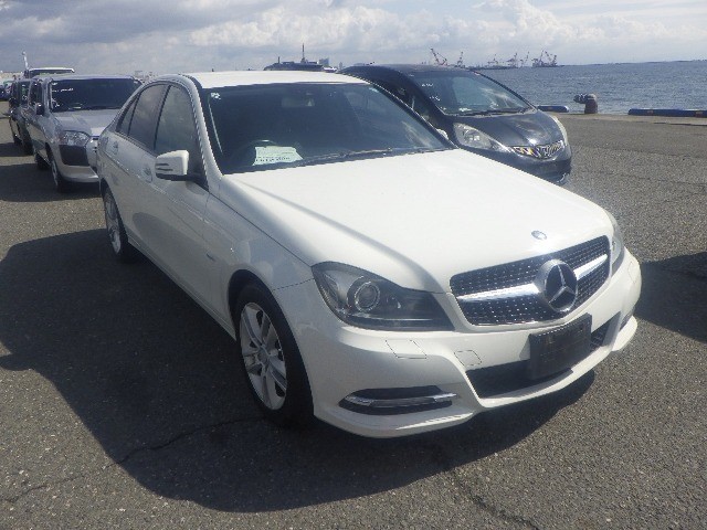 2011 Mercedes-Benz C200