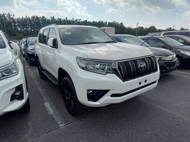 2020 Toyota Land Cruiser Prado