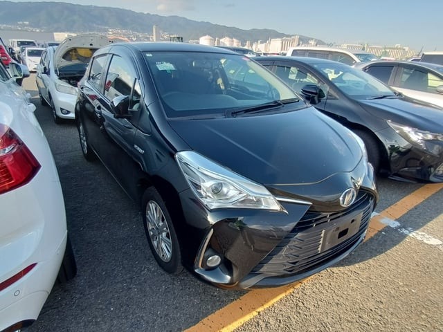 2017 Toyota Vitz HV
