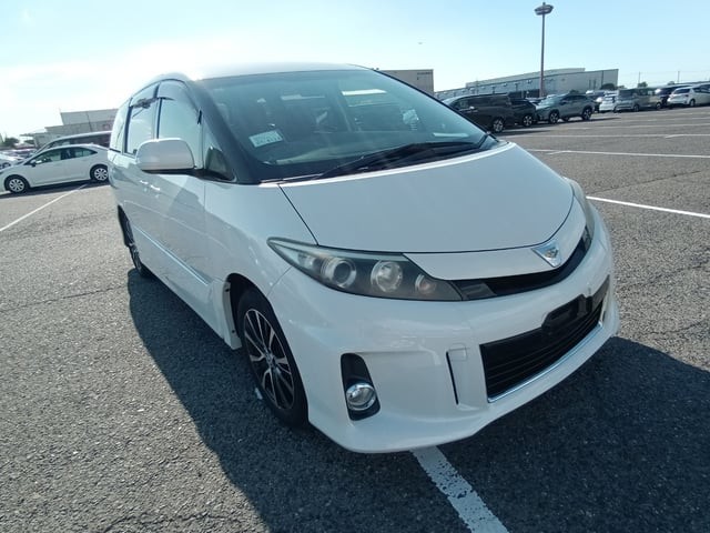 2013 Toyota Estima