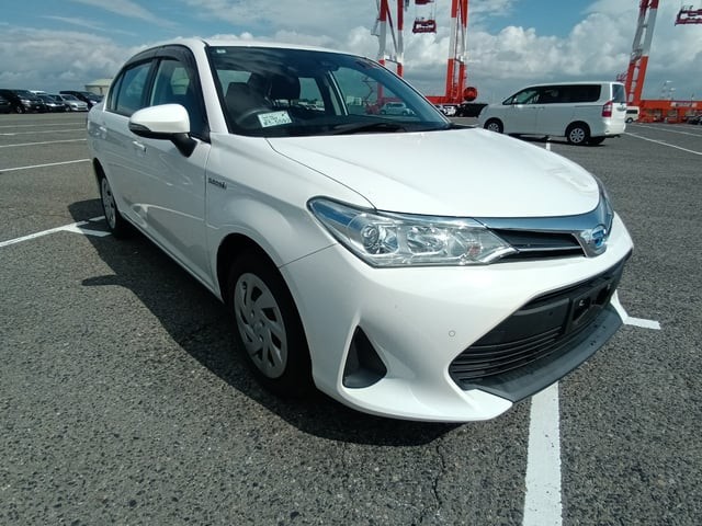 2020 Toyota Axio HV