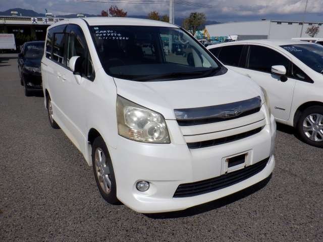 2008 Toyota Noah